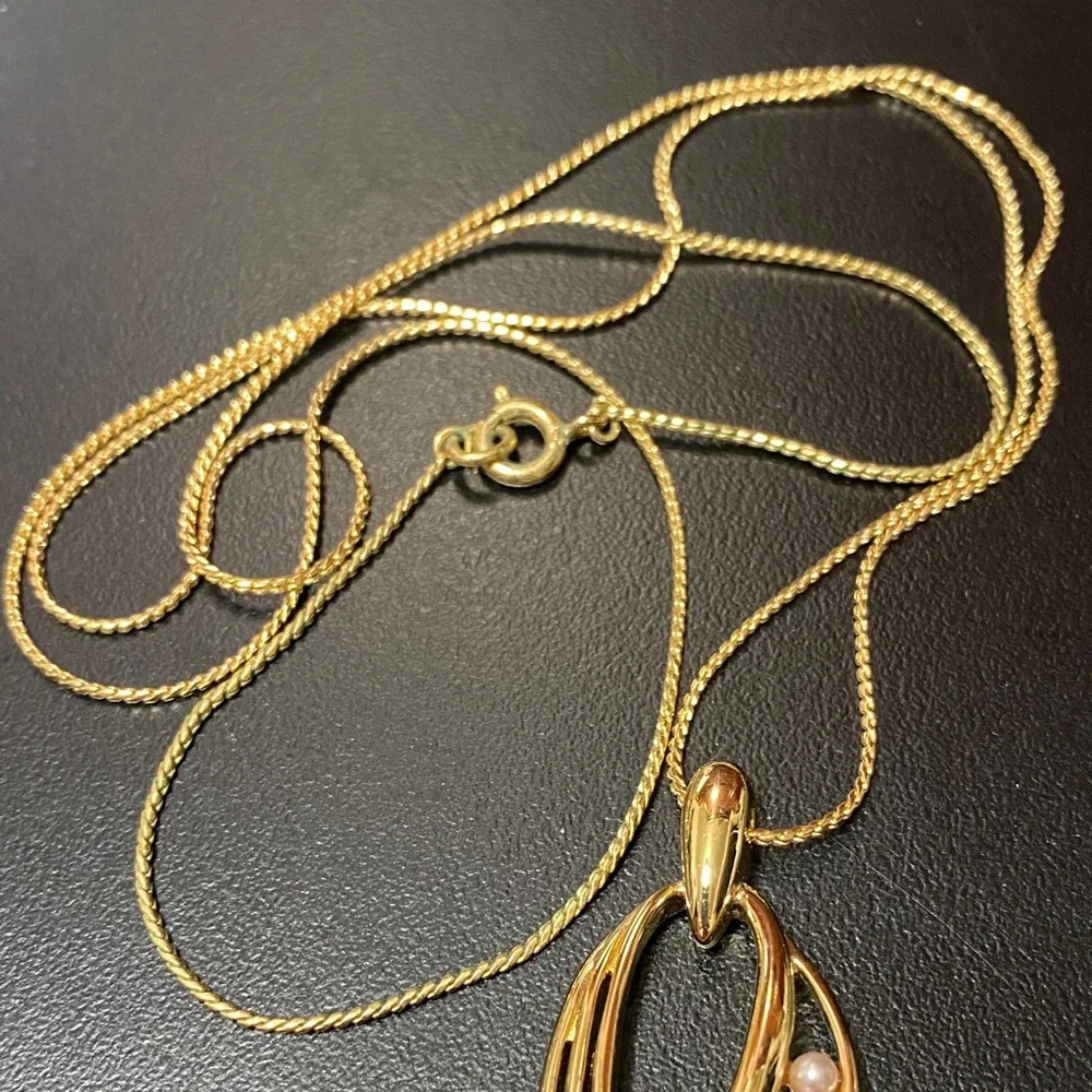 Vintage 30” Gold and Pink Pearl Pendant Necklace